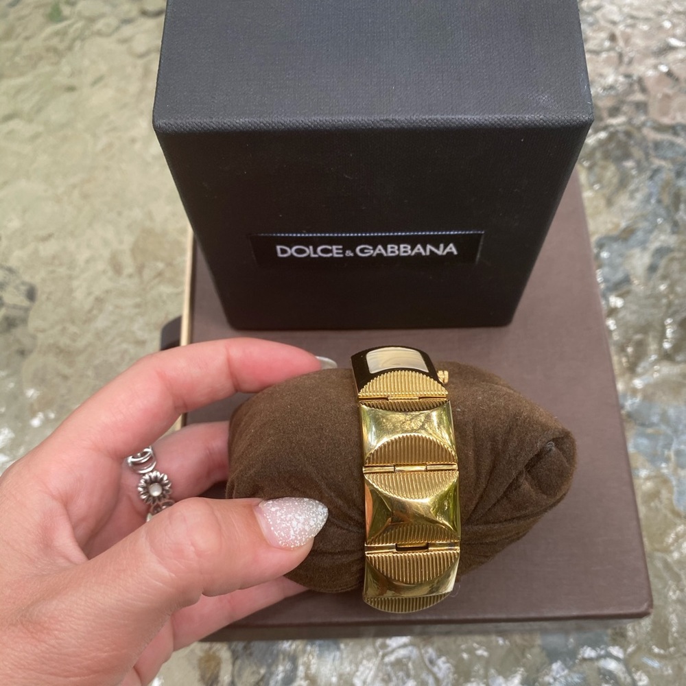 Dolce & Gabbana Gold Bracelet Watch - Picture 4 of 14